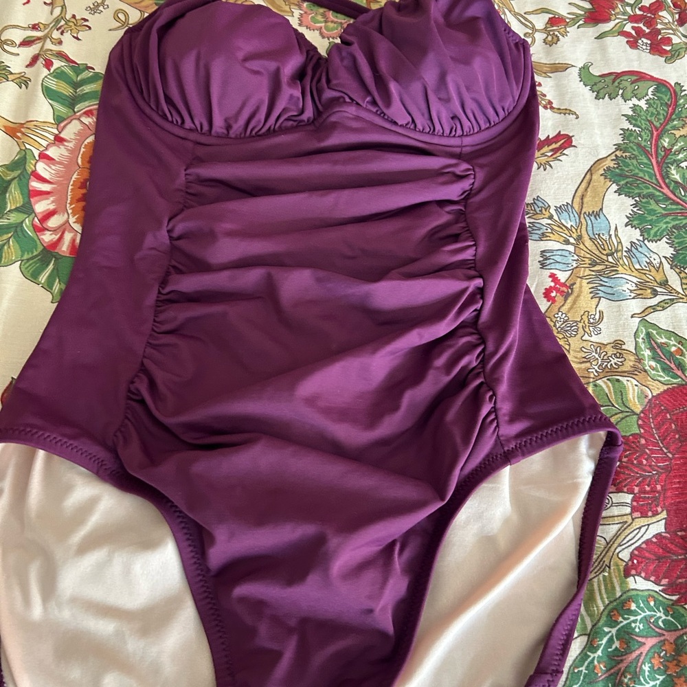 Elegant Purple One Piece Swimsuit with Strapless Design and Ruching
